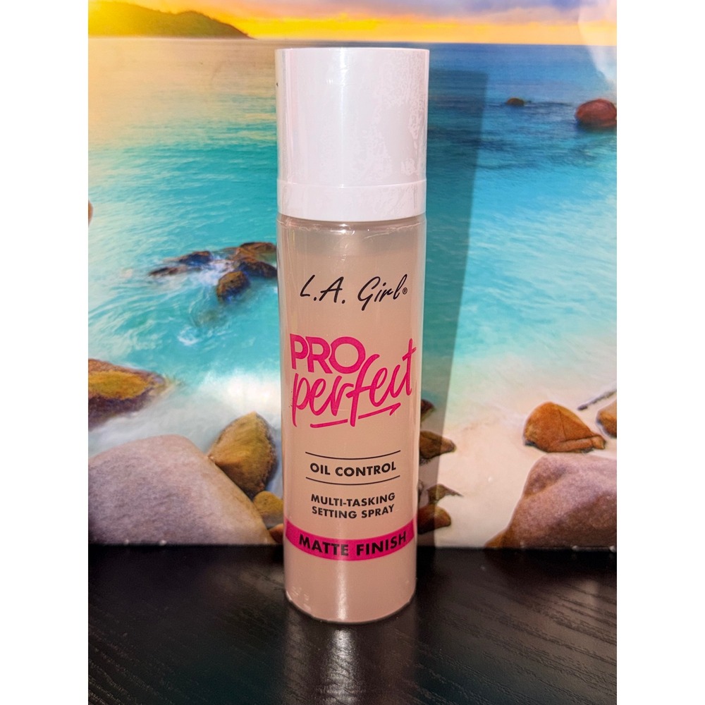 LA Girl PRO Perfect Oil Control Multi-Tasking Setting Spray Matte Finish GFS200